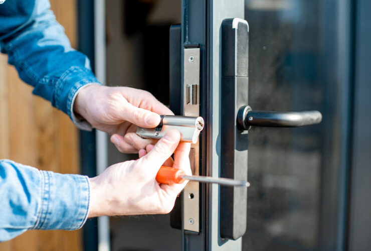 COMMERCIAL LOCKSMITH